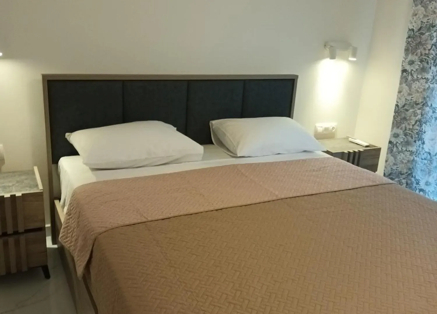 度假居 尼基季Twins House Pool 2别墅
